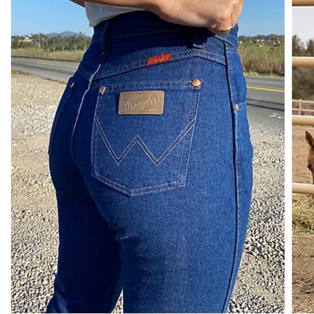 **NWT** Women’s Wranglers “Cowboy Cut”.